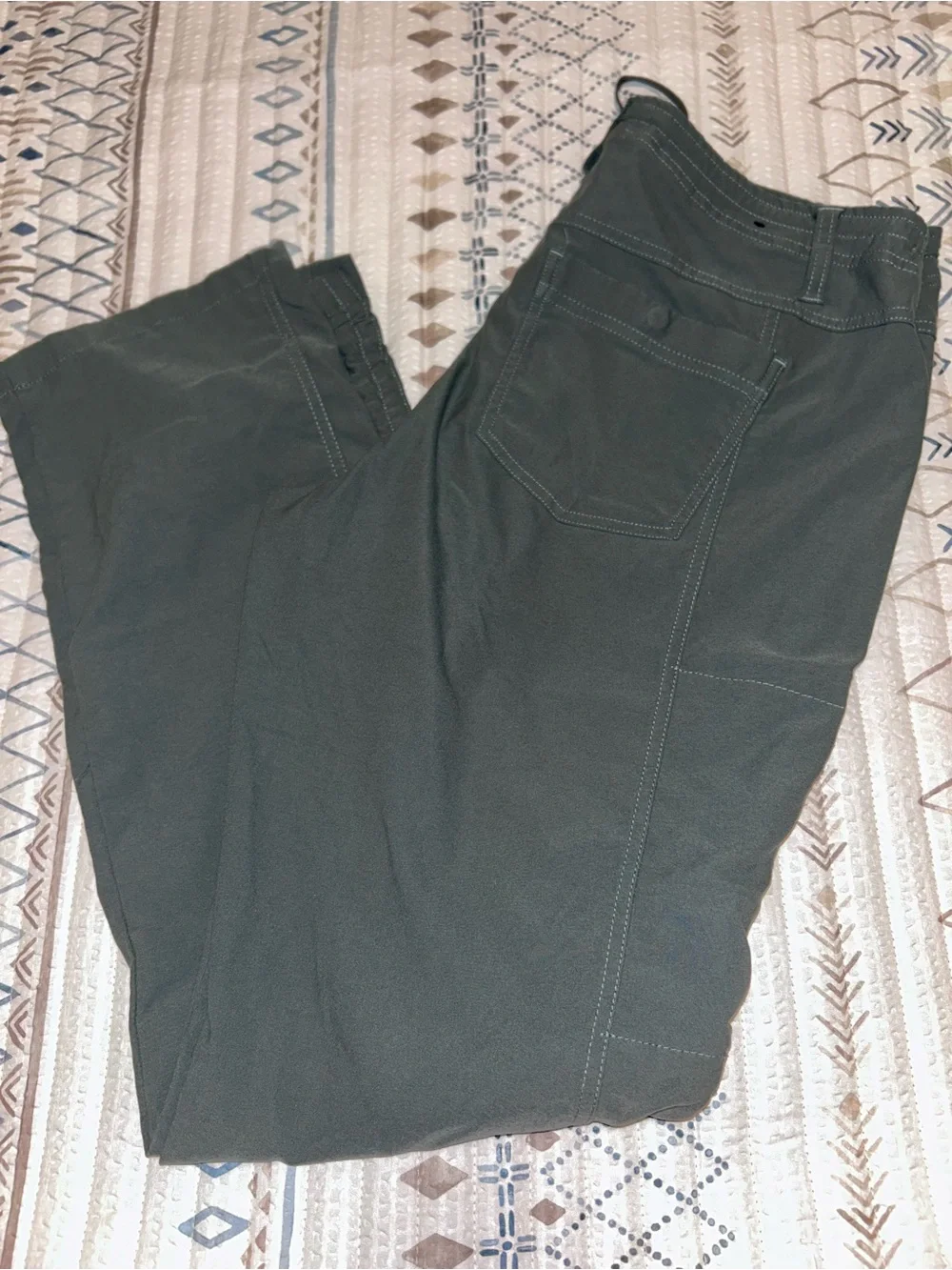 Kuhl Women’s Dark Green hiking pants NWOT size 12